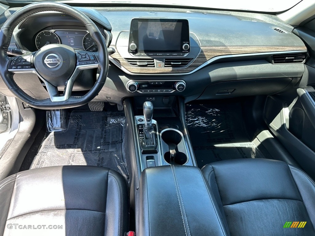 2021 Altima Platinum AWD - Brilliant Silver Metallic / Charcoal photo #14