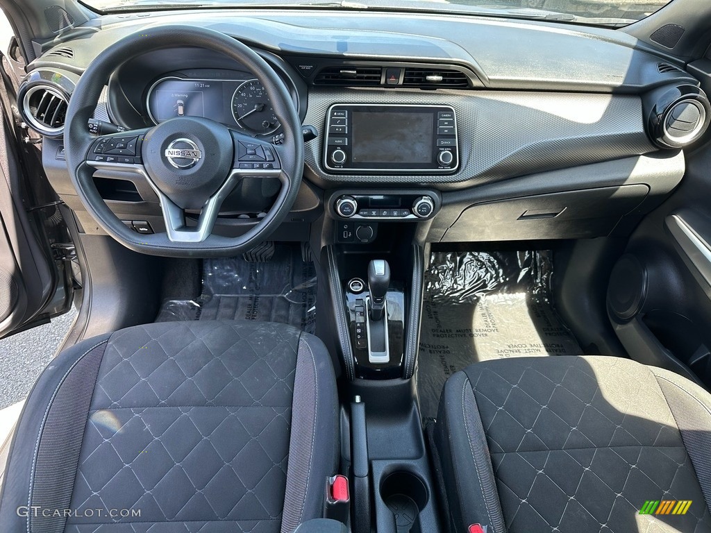 Charcoal Interior 2019 Nissan Kicks S Photo #146246127