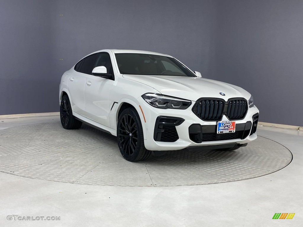 2022 X6 xDrive40i - Alpine White / Tacora Red photo #38