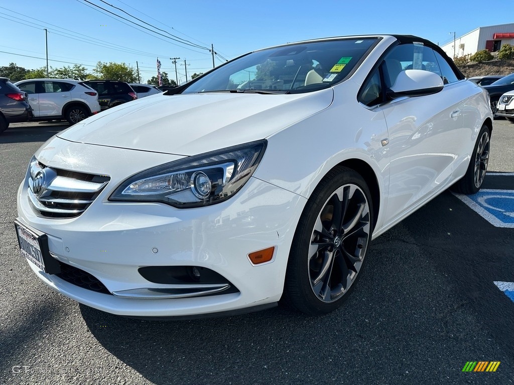 2019 Cascada Premium - Summit White / Light Neutral/Black photo #3