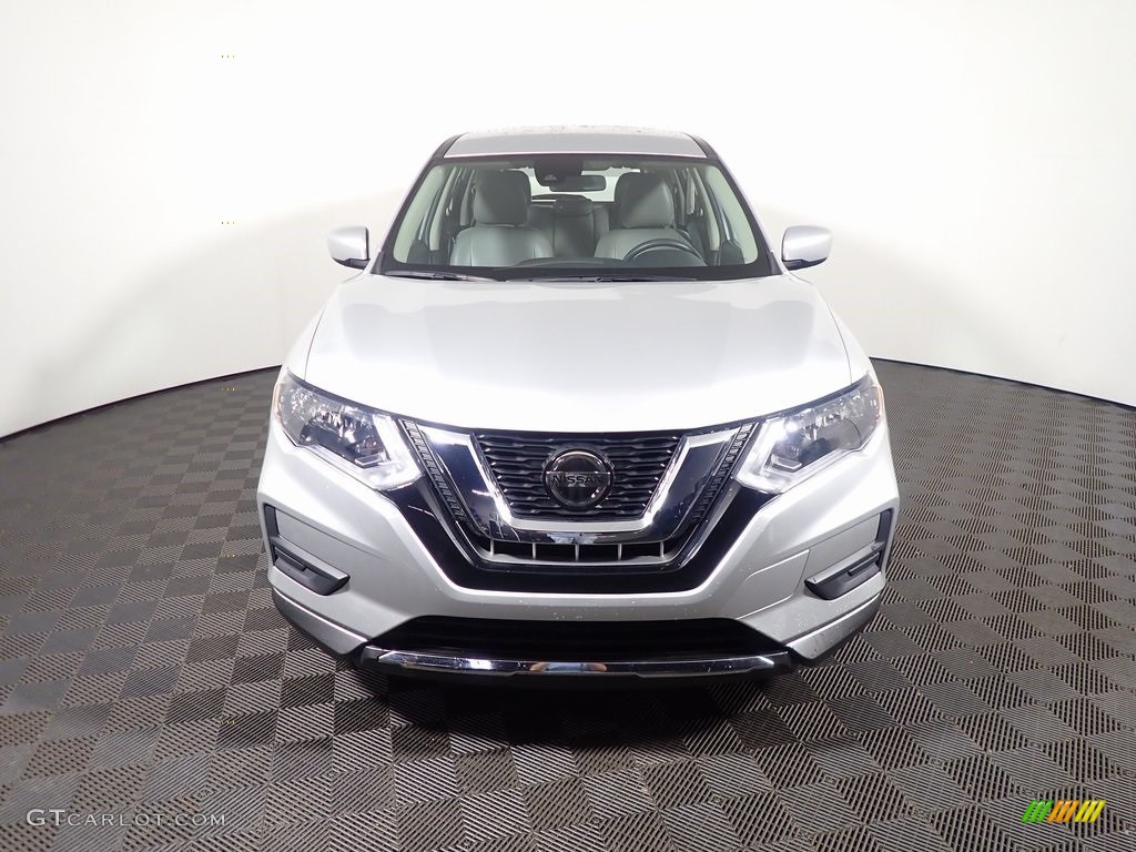 2019 Rogue S AWD - Brilliant Silver / Charcoal photo #4