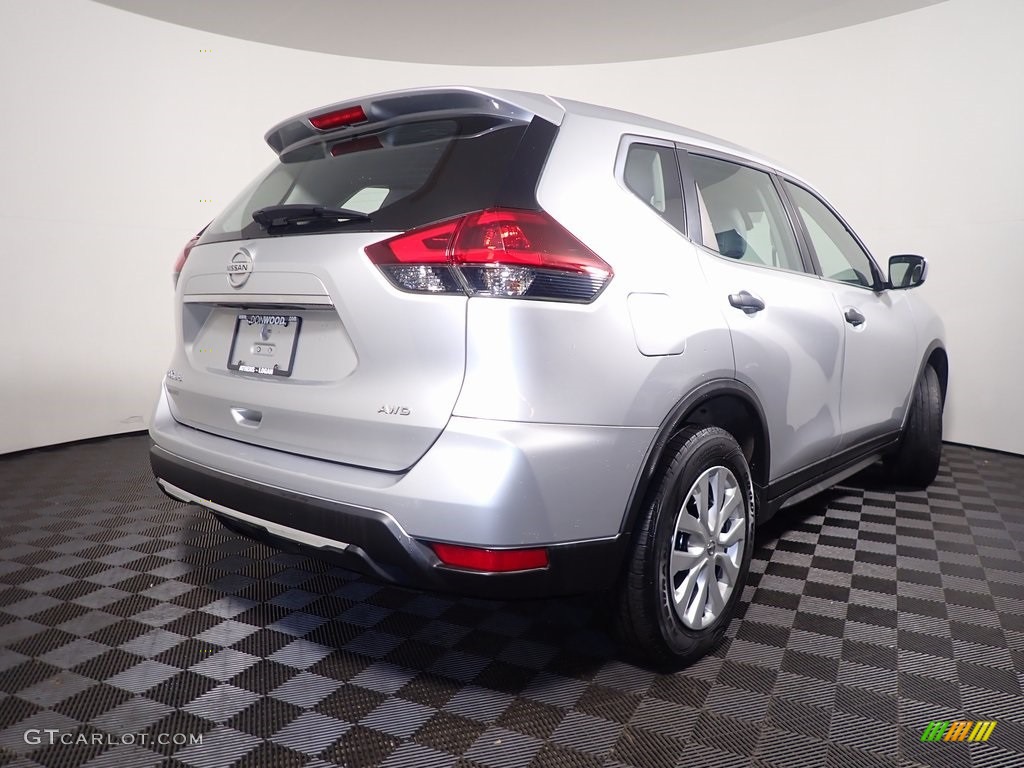 2019 Rogue S AWD - Brilliant Silver / Charcoal photo #14