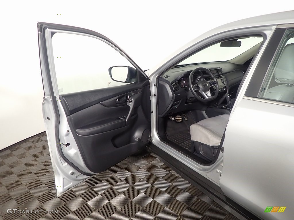 2019 Rogue S AWD - Brilliant Silver / Charcoal photo #16
