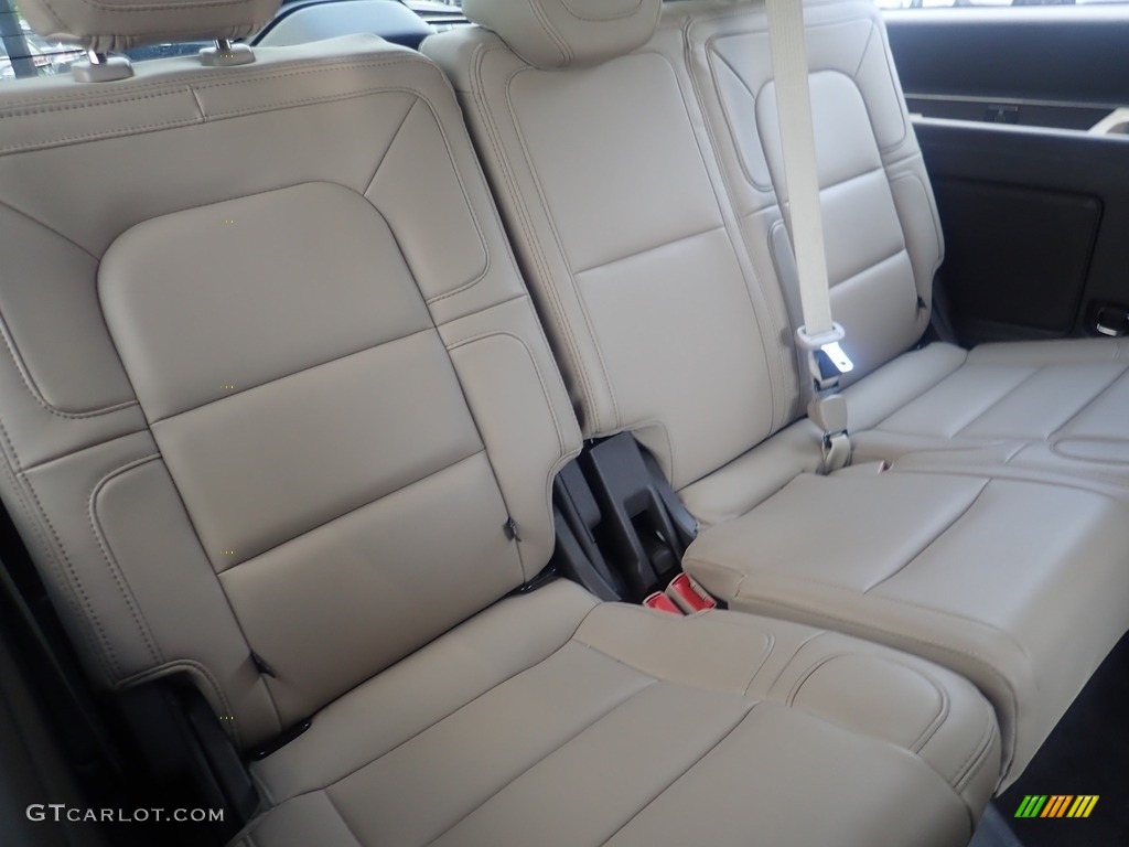 2022 Lincoln Navigator Reserve 4x4 Rear Seat Photo #146246868