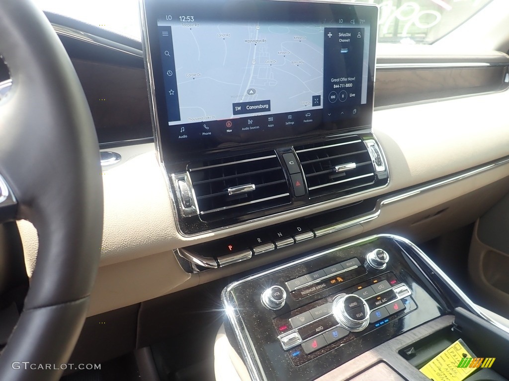 2022 Lincoln Navigator Reserve 4x4 Controls Photos