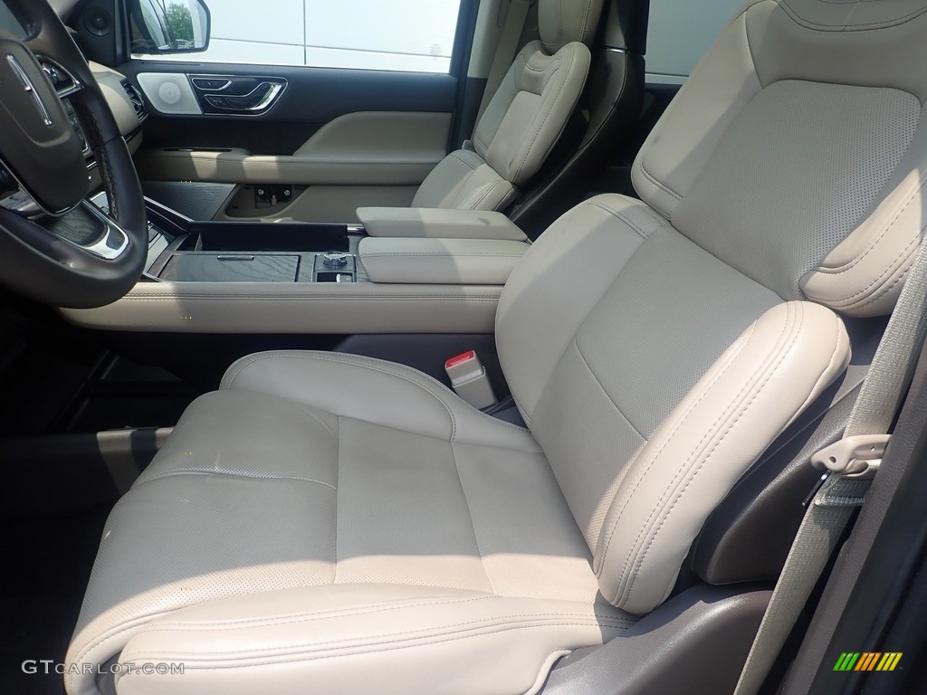 2022 Lincoln Navigator Reserve 4x4 Front Seat Photo #146247027