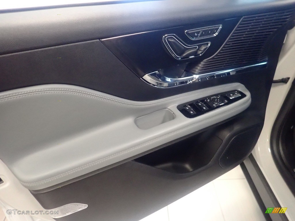 2022 Lincoln Corsair Reserve AWD Slate Gray Door Panel Photo #146247192