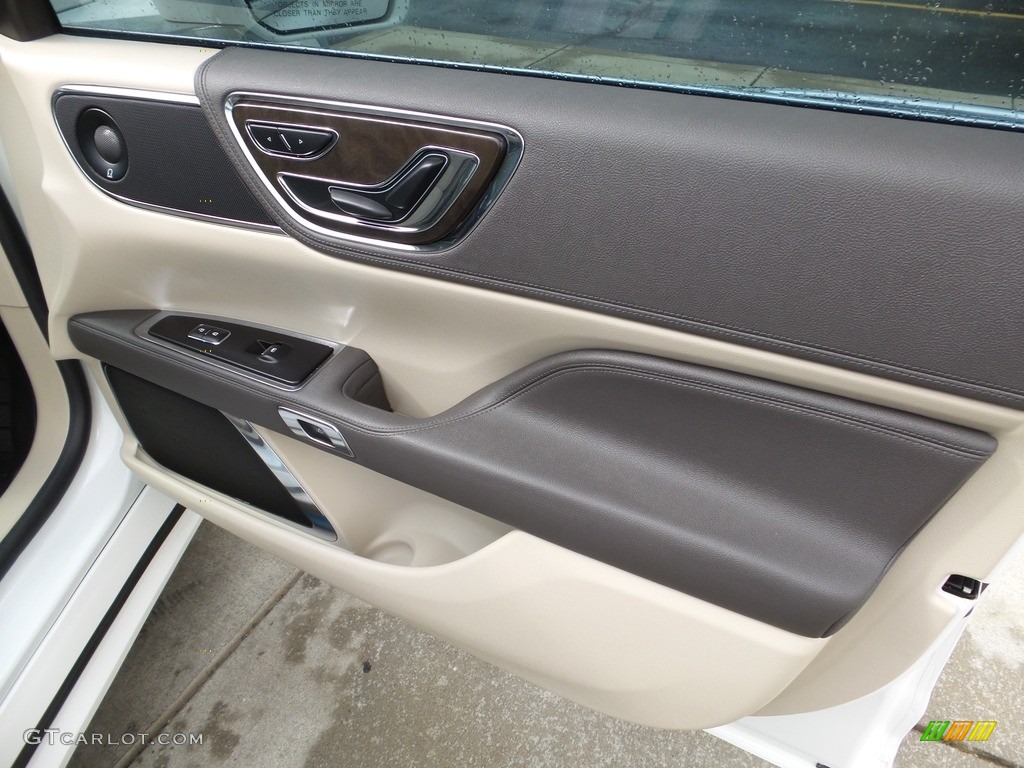 2020 Lincoln Continental AWD Cappuccino Door Panel Photo #146247803
