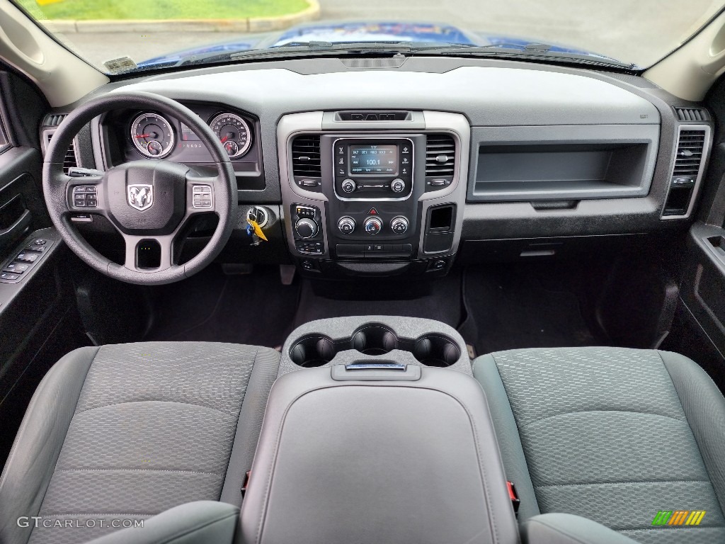 Black/Diesel Gray Interior 2019 Ram 1500 Classic Express Crew Cab 4x4 Photo #146252367