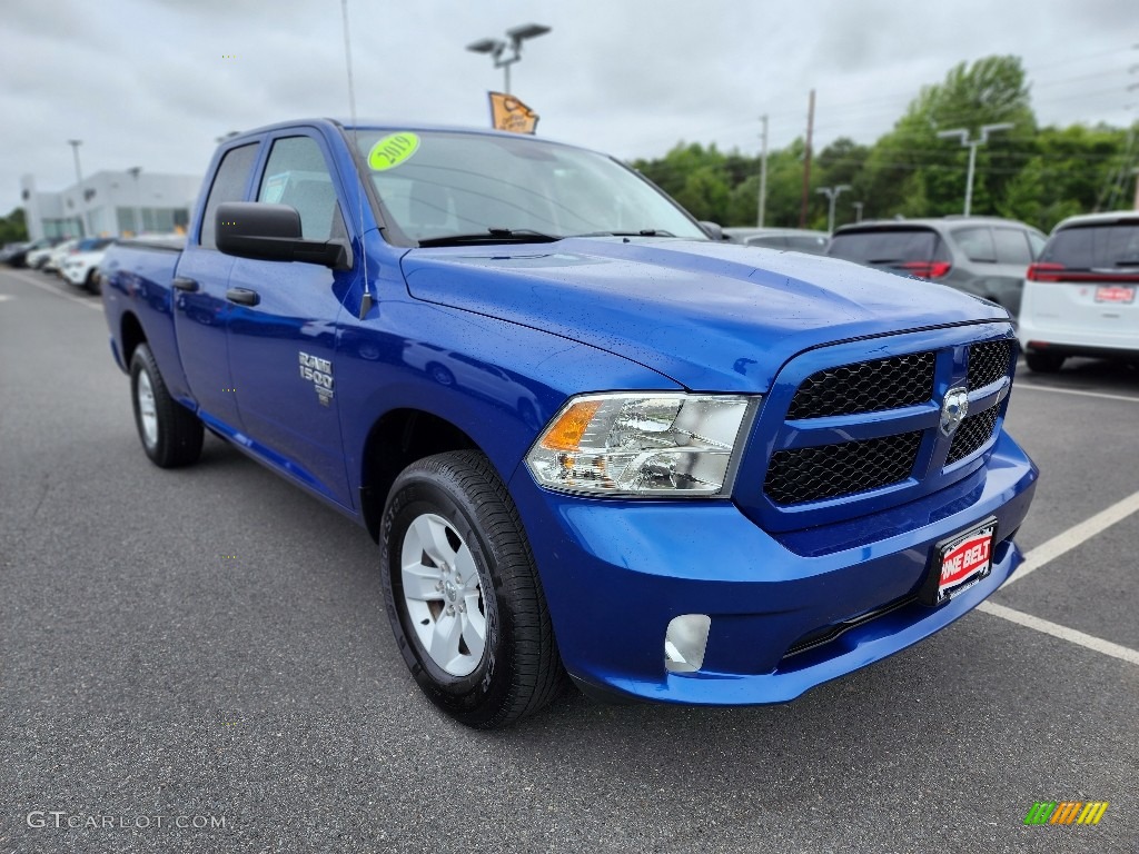 2019 1500 Classic Express Crew Cab 4x4 - Blue Streak Pearl / Black/Diesel Gray photo #14