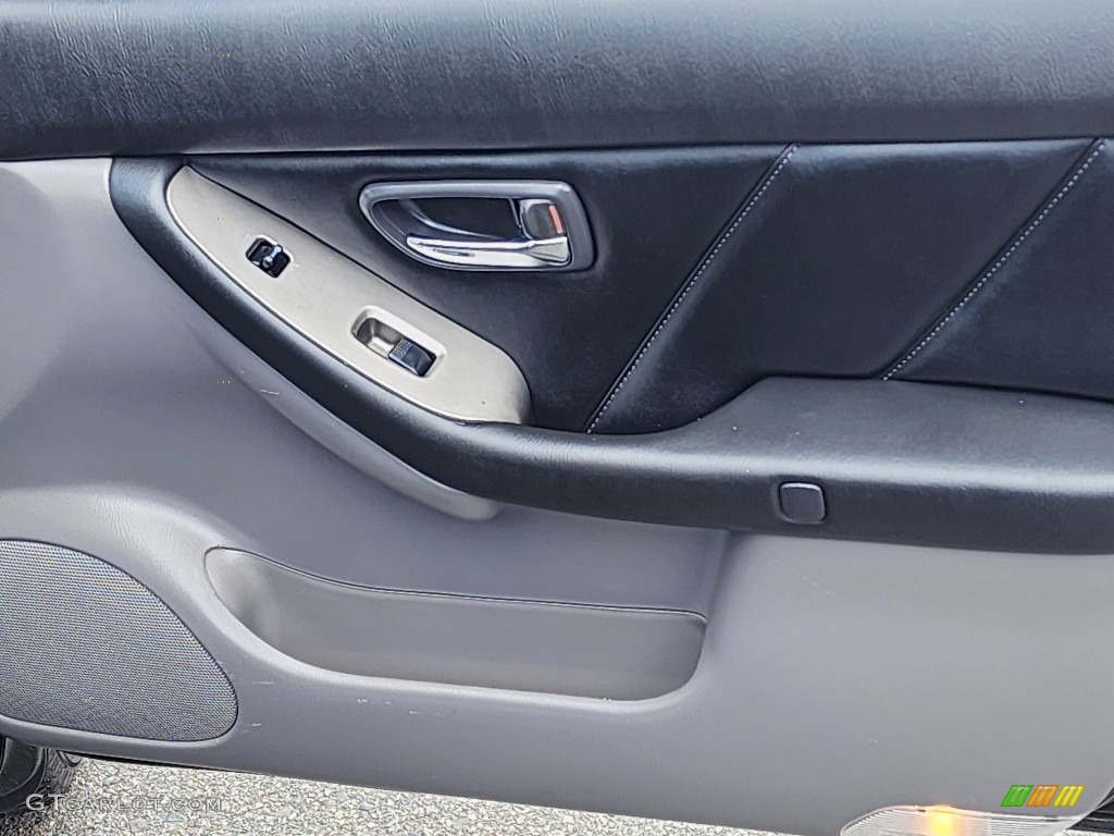2006 Subaru Baja Sport Gray Door Panel Photo #146252832