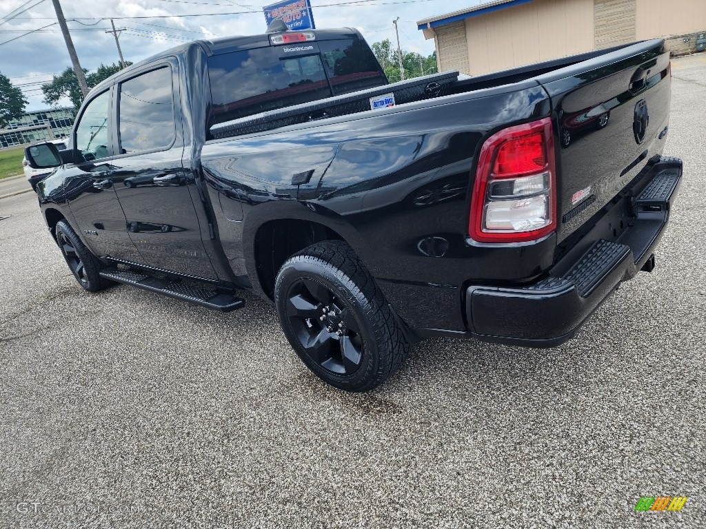 2019 1500 Big Horn Black Crew Cab 4x4 - Diamond Black Crystal Pearl / Black photo #2