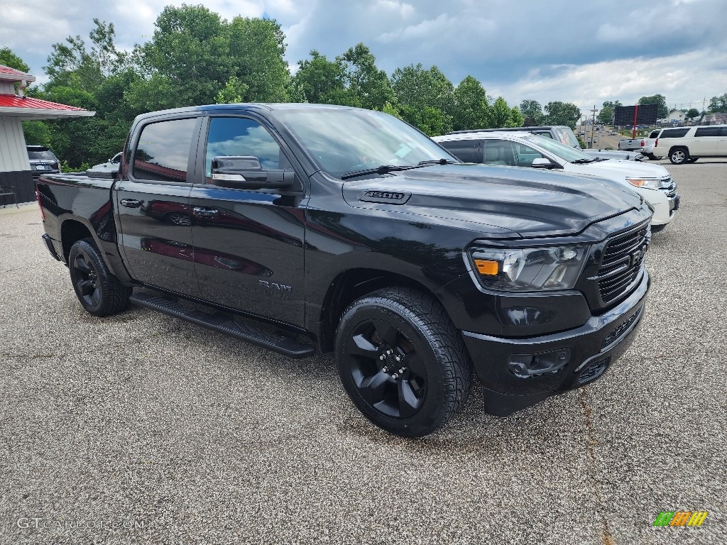 2019 1500 Big Horn Black Crew Cab 4x4 - Diamond Black Crystal Pearl / Black photo #11