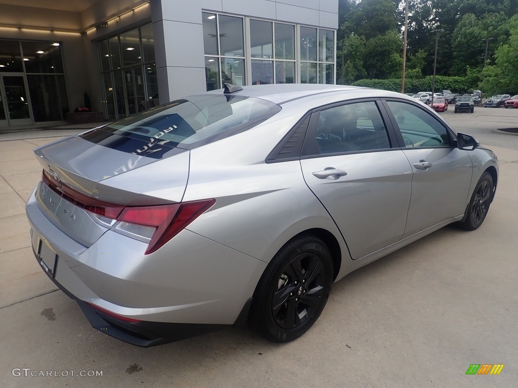 2023 Elantra SEL - Shimmering Silver Pearl / Medium Gray photo #2