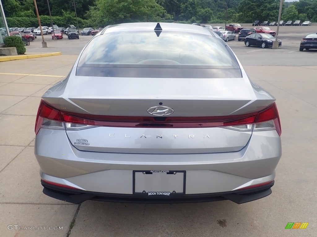 2023 Elantra SEL - Shimmering Silver Pearl / Medium Gray photo #3