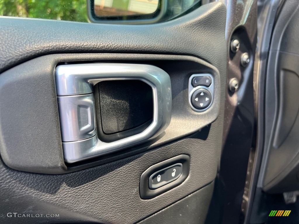 2021 Gladiator Mojave 4x4 - Granite Crystal Metallic / Black photo #12