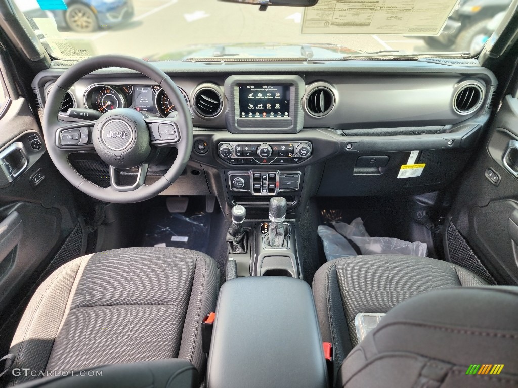 2023 Gladiator Sport 4x4 - Black / Black photo #9