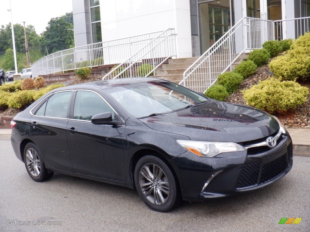 2017 Camry SE - Midnight Black Metallic / Black photo #1