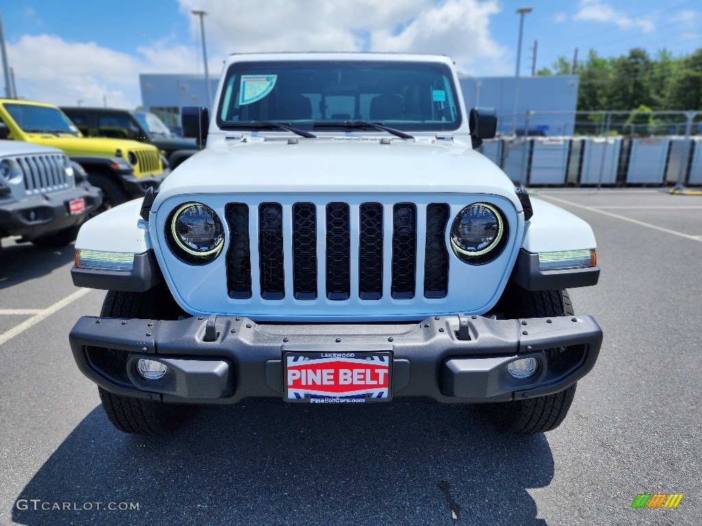 2023 Gladiator Freedom Edition 4x4 - Bright White / Black photo #2