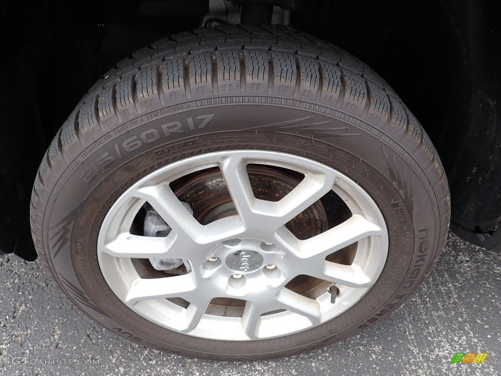 2020 Renegade Latitude 4x4 - Glacier Metallic / Black photo #5