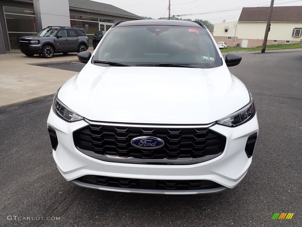 Oxford White 2023 Ford Escape ST-Line AWD Exterior Photo #146259135