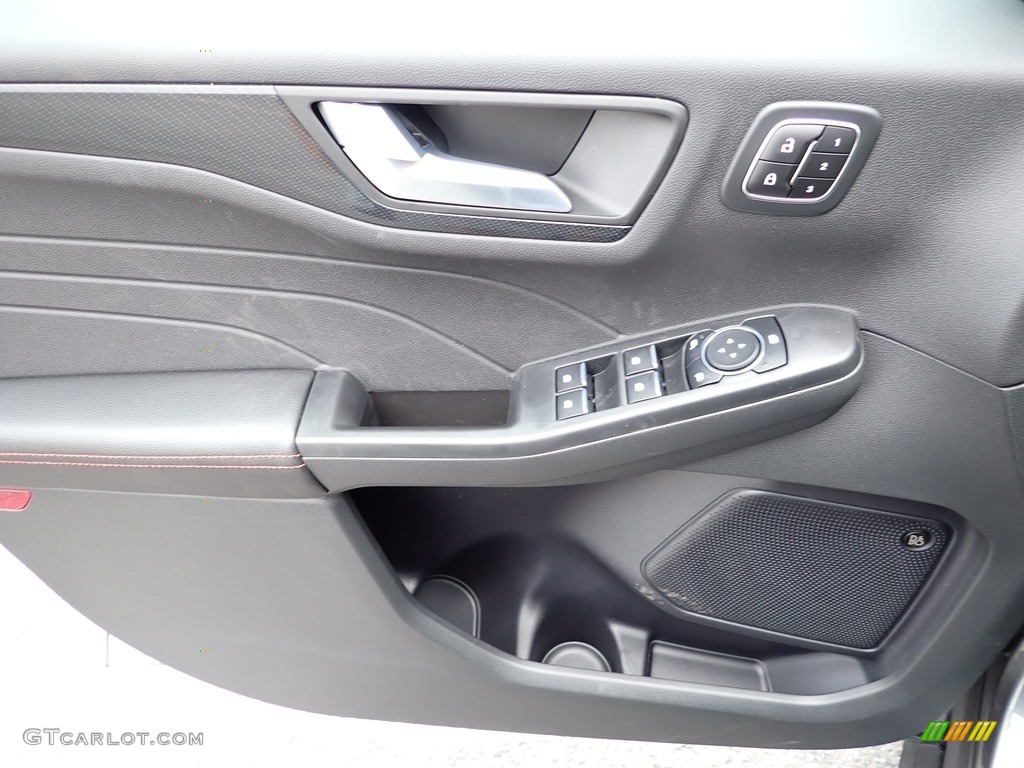 2023 Ford Escape ST-Line Elite AWD Door Panel Photos