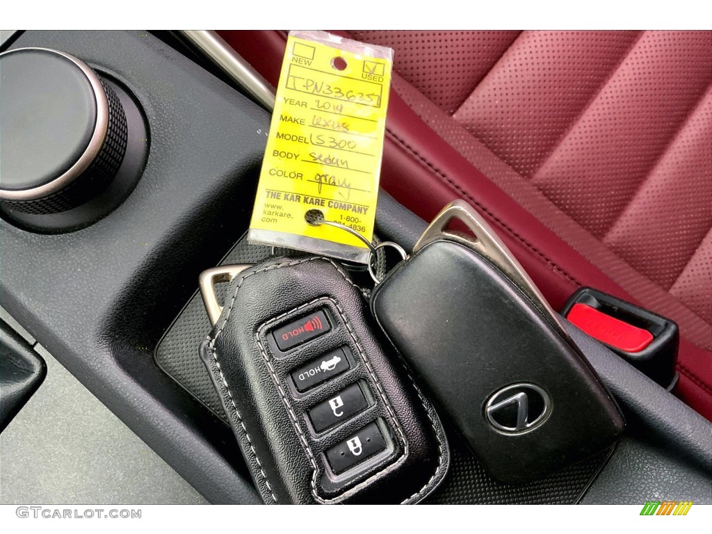 2019 Lexus IS 300 Keys Photos