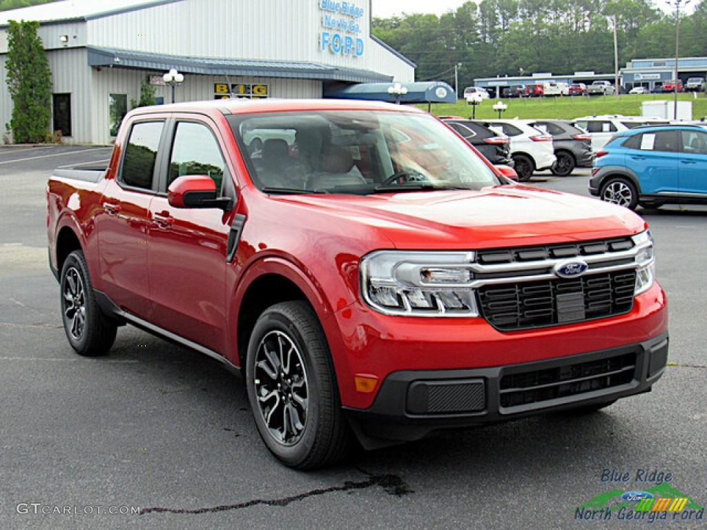 2023 Maverick Lariat - Hot Pepper Red Metallic / Desert Brown photo #7