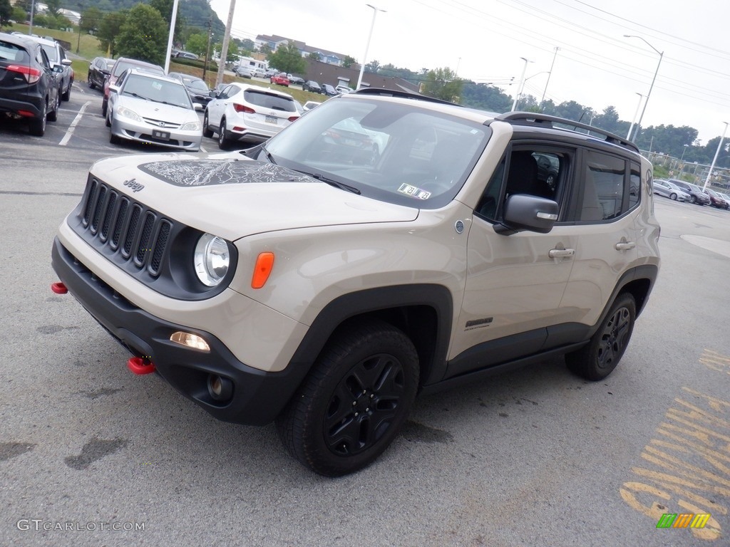 Mojave Sand 2017 Jeep Renegade Deserthawk 4x4 Exterior Photo #146261855