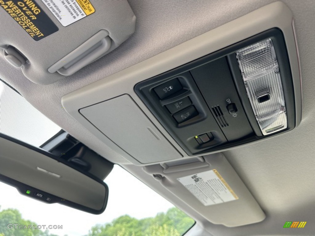 2023 Toyota 4Runner SR5 4x4 Controls Photos