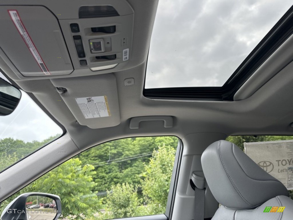 2023 Highlander Limited - Wind Chill Pearl / Graphite photo #14