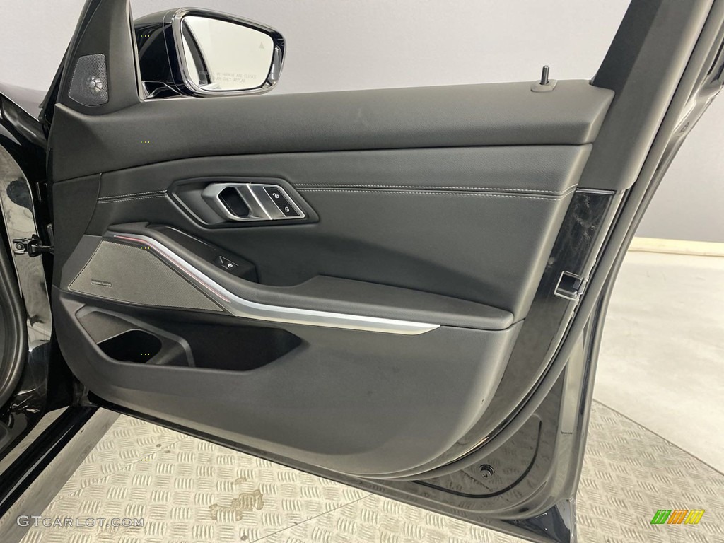 2020 3 Series 330i Sedan - Black Sapphire Metallic / Black photo #31