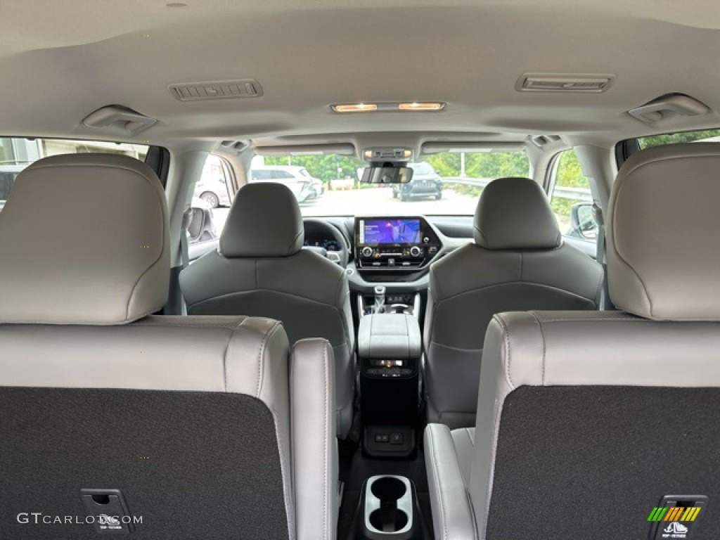 2023 Highlander Limited - Wind Chill Pearl / Graphite photo #22