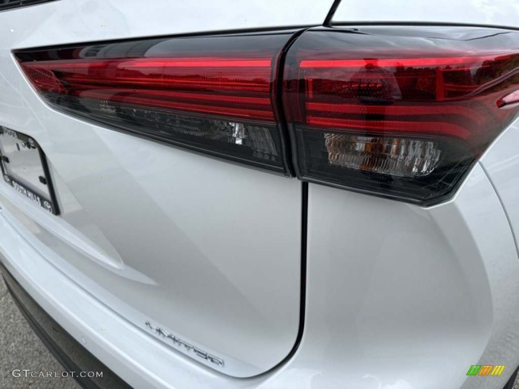 2023 Highlander Limited - Wind Chill Pearl / Graphite photo #26