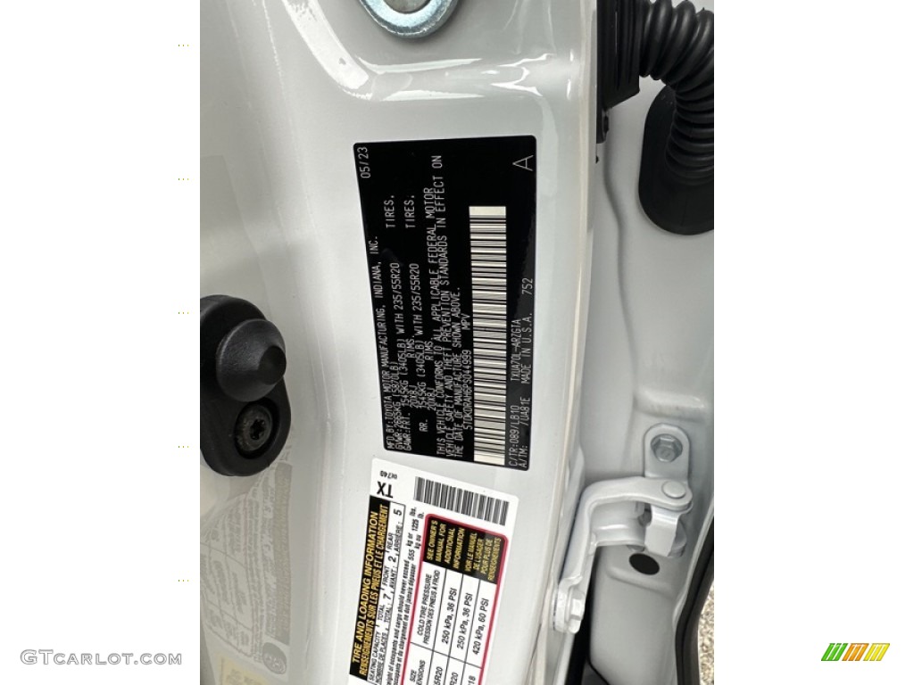 2023 Highlander Limited - Wind Chill Pearl / Graphite photo #28