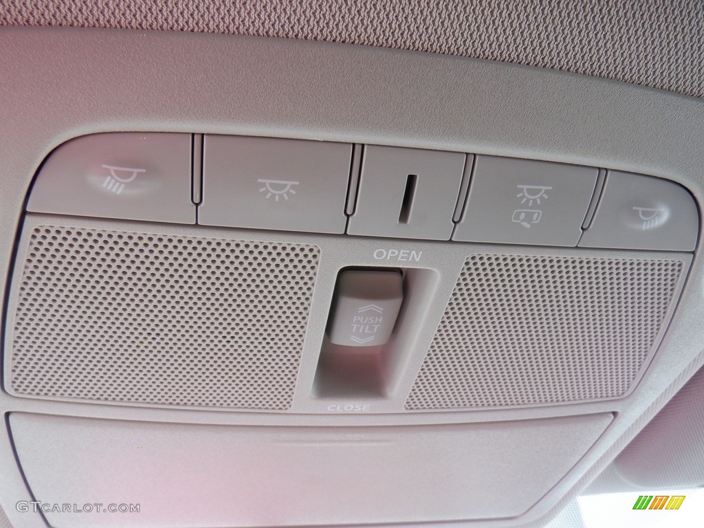 2015 Rogue SV AWD - Arctic Blue Metallic / Charcoal photo #25