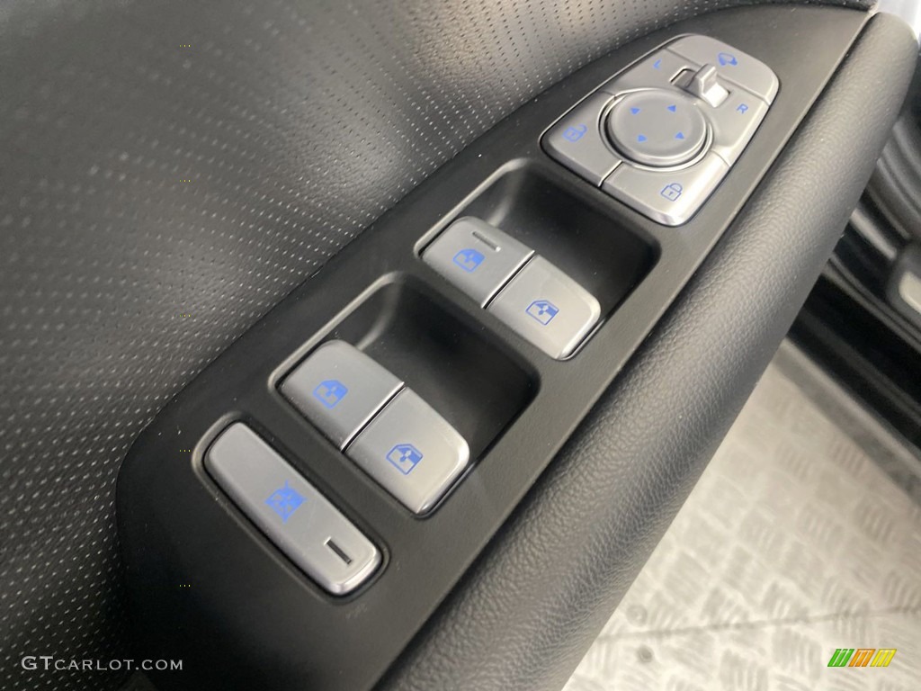 2022 Genesis G70 2.0T Controls Photo #146263910