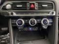Controls of 2022 G70 2.0T