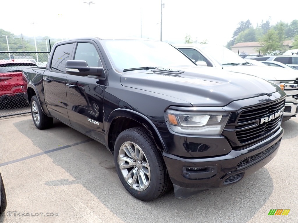 2020 1500 Laramie Crew Cab 4x4 - Diamond Black Crystal Pearl / Black photo #4