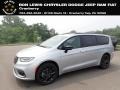 2023 Silver Mist Chrysler Pacifica Limited AWD  photo #1