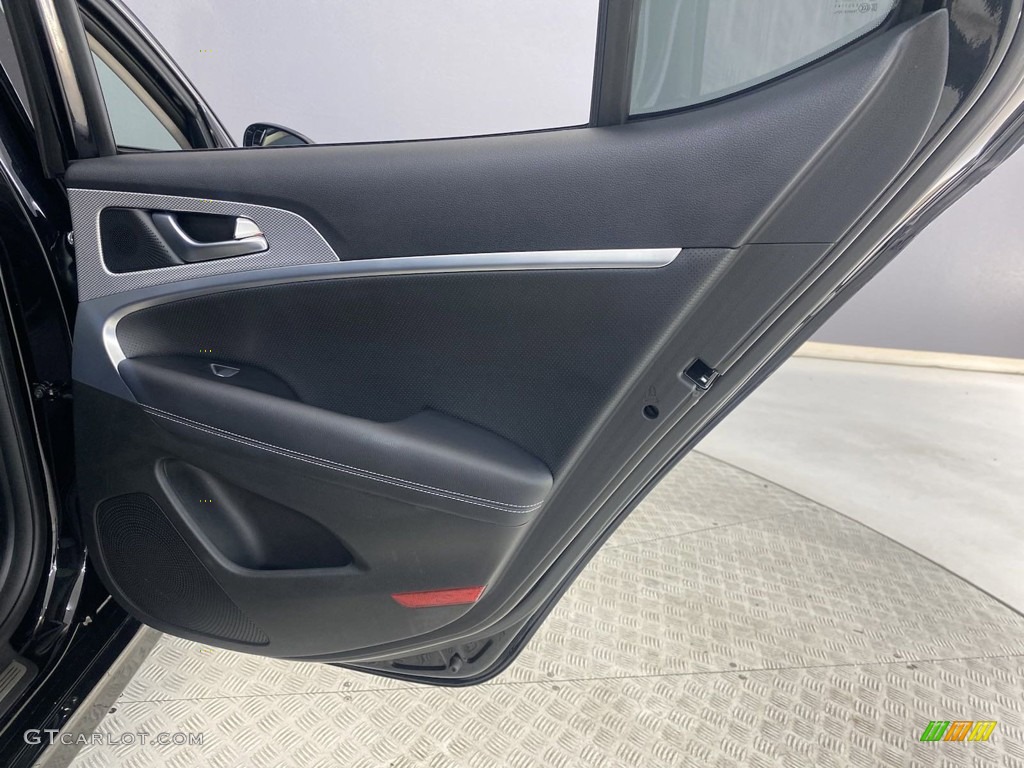 2022 Genesis G70 2.0T Door Panel Photos
