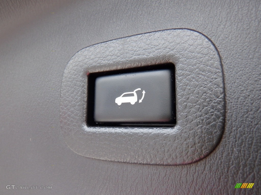 2019 Armada Platinum 4x4 - Gun Metallic / Charcoal photo #38