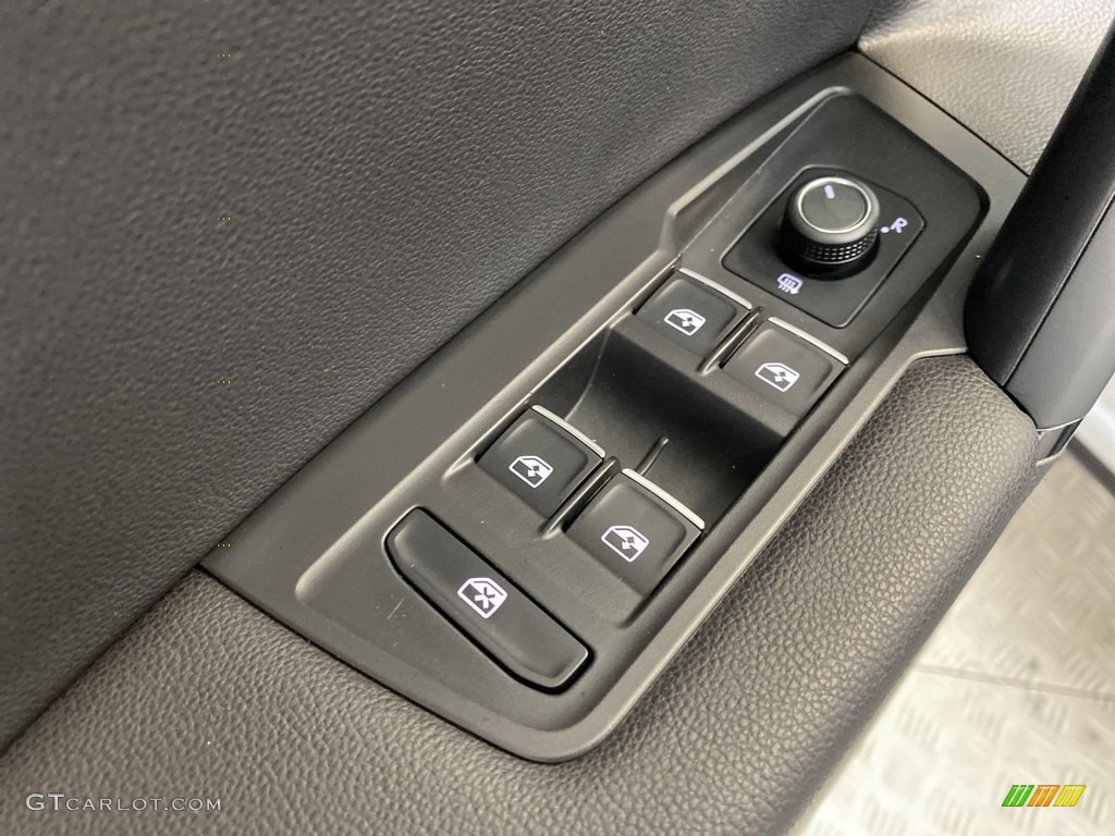 2019 Tiguan SE - Pure White / Titan Black photo #13