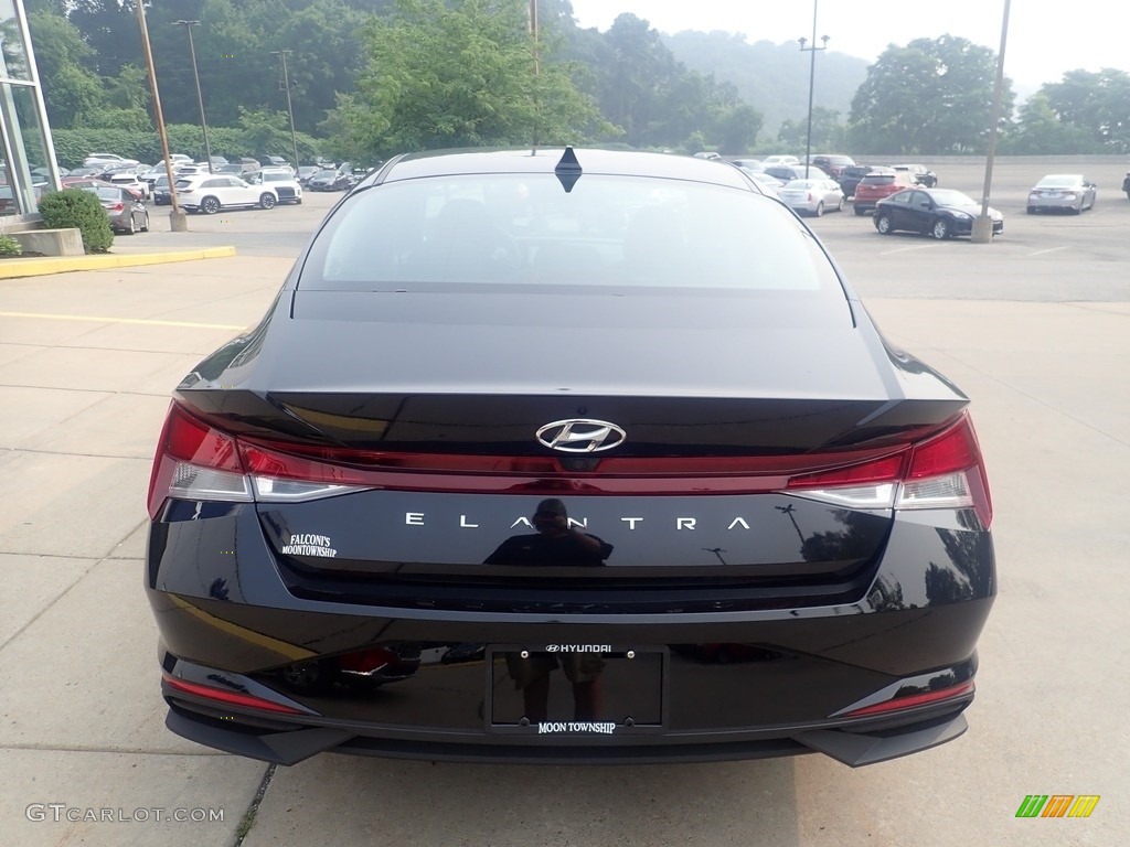 2023 Elantra SEL - Phantom Black / Black photo #3
