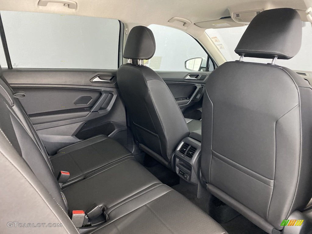 2019 Tiguan SE - Pure White / Titan Black photo #35