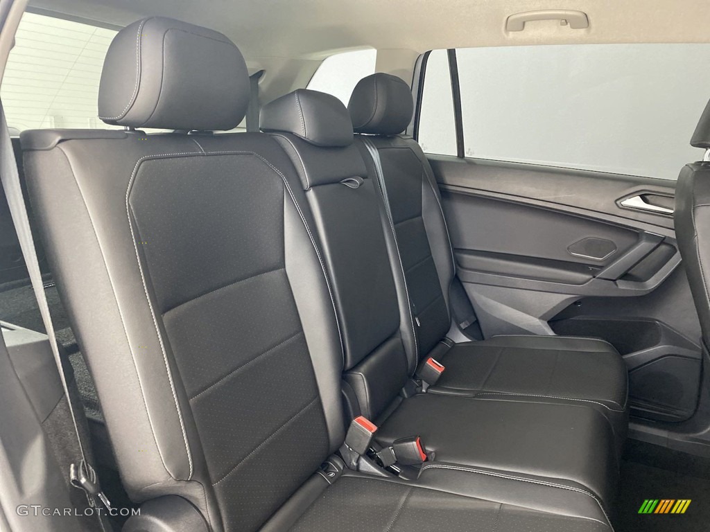 2019 Tiguan SE - Pure White / Titan Black photo #36