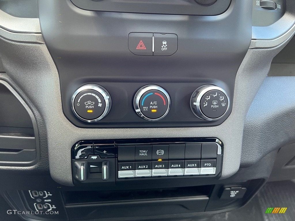 2023 Ram 4500 Tradesman Regular Cab Chassis Controls Photos