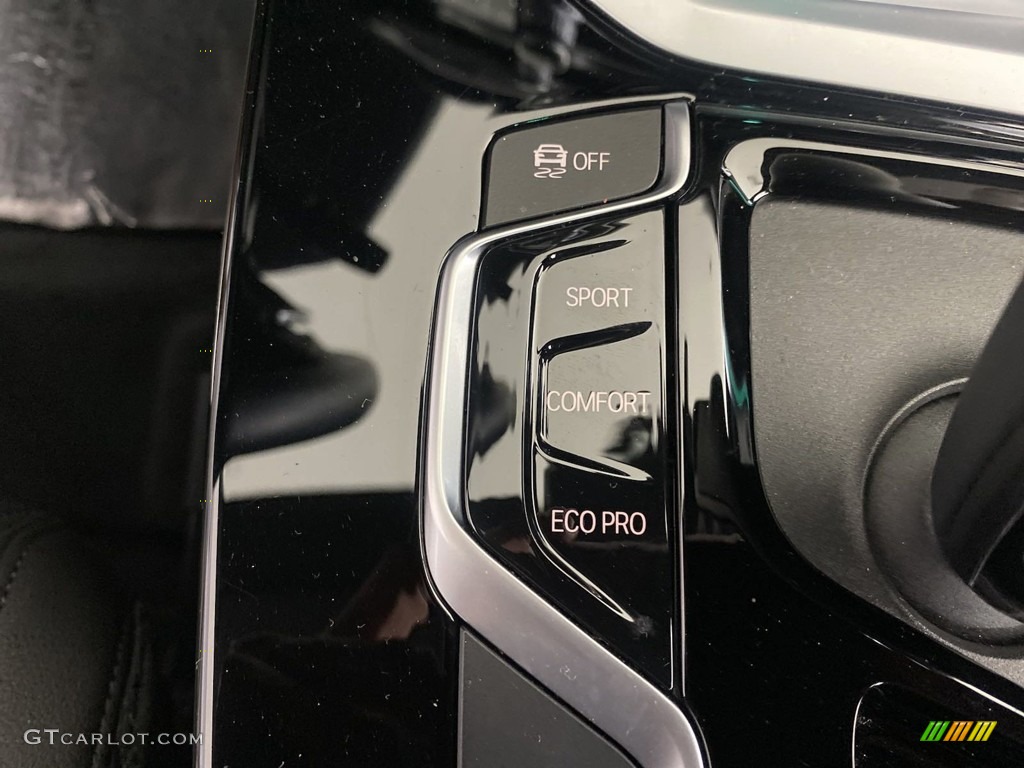 2021 X3 xDrive30e - Jet Black / Black photo #28