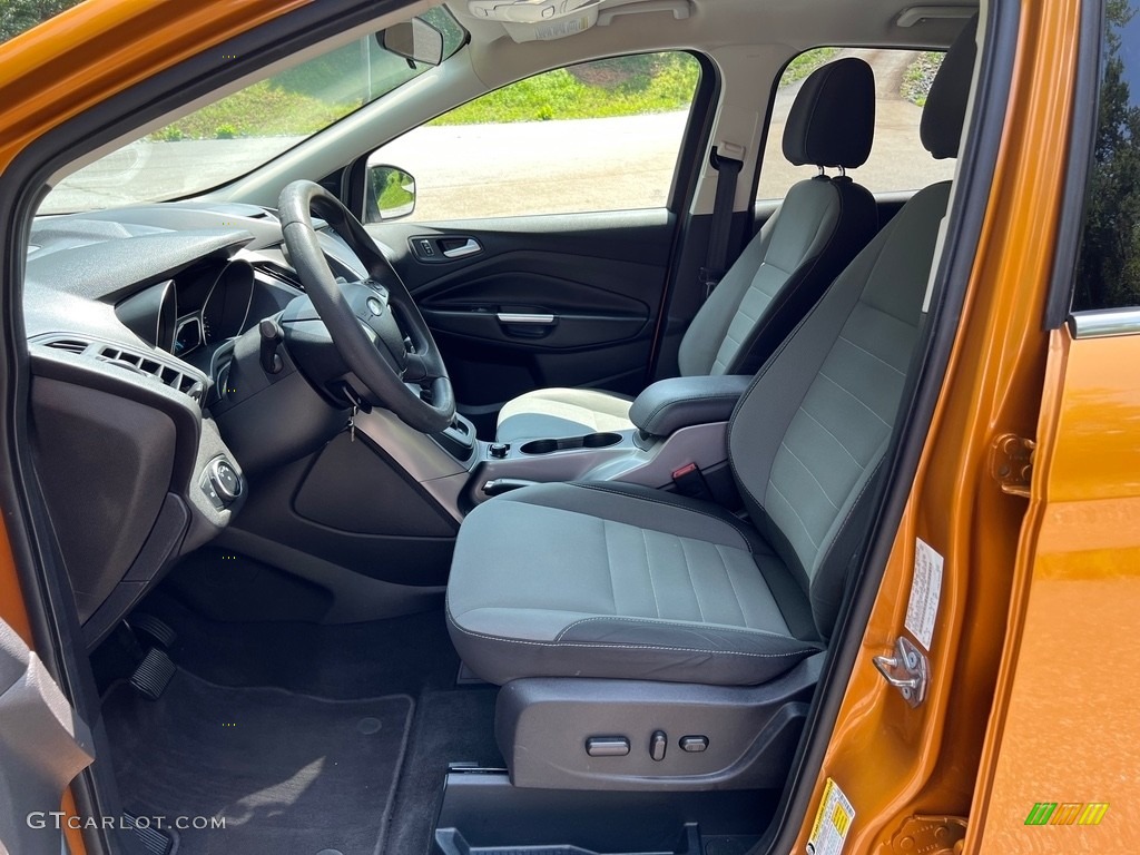 2016 Ford Escape SE Front Seat Photos
