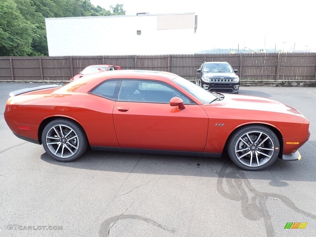 2023 Challenger R/T - Sinamon Stick / Black photo #7